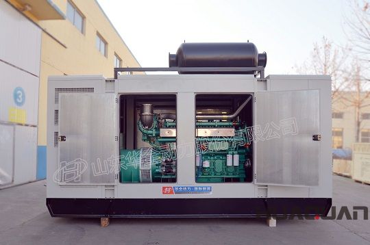 華全養(yǎng)殖場用800kw玉柴靜音型發(fā)電機組
